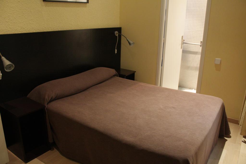 Hostal Baires Barcelona Zimmer foto